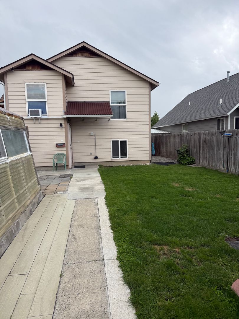 Belgrade House: 213 10th St.