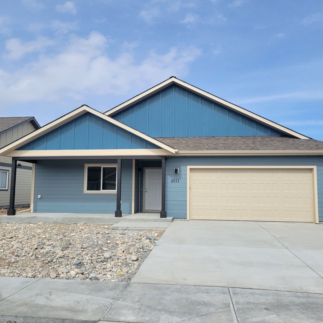 Belgrade House: 2011 Windjammer Way