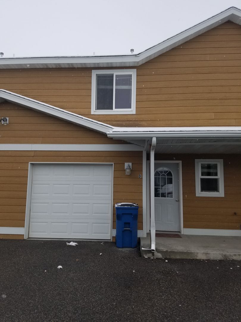 Belgrade House: 1002 Cruiser Lane Unit D