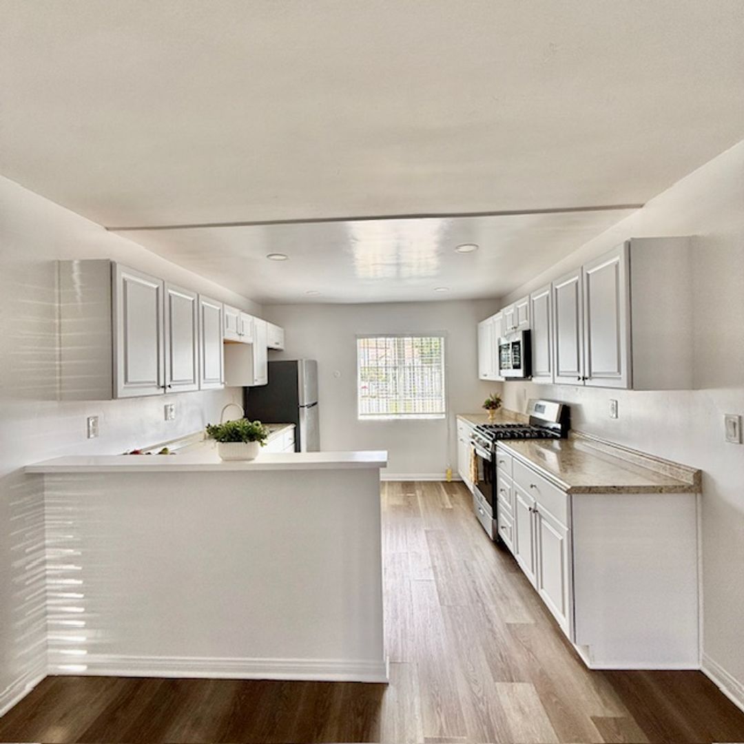 San Diego Apartment: 3704 Altadena Avenue