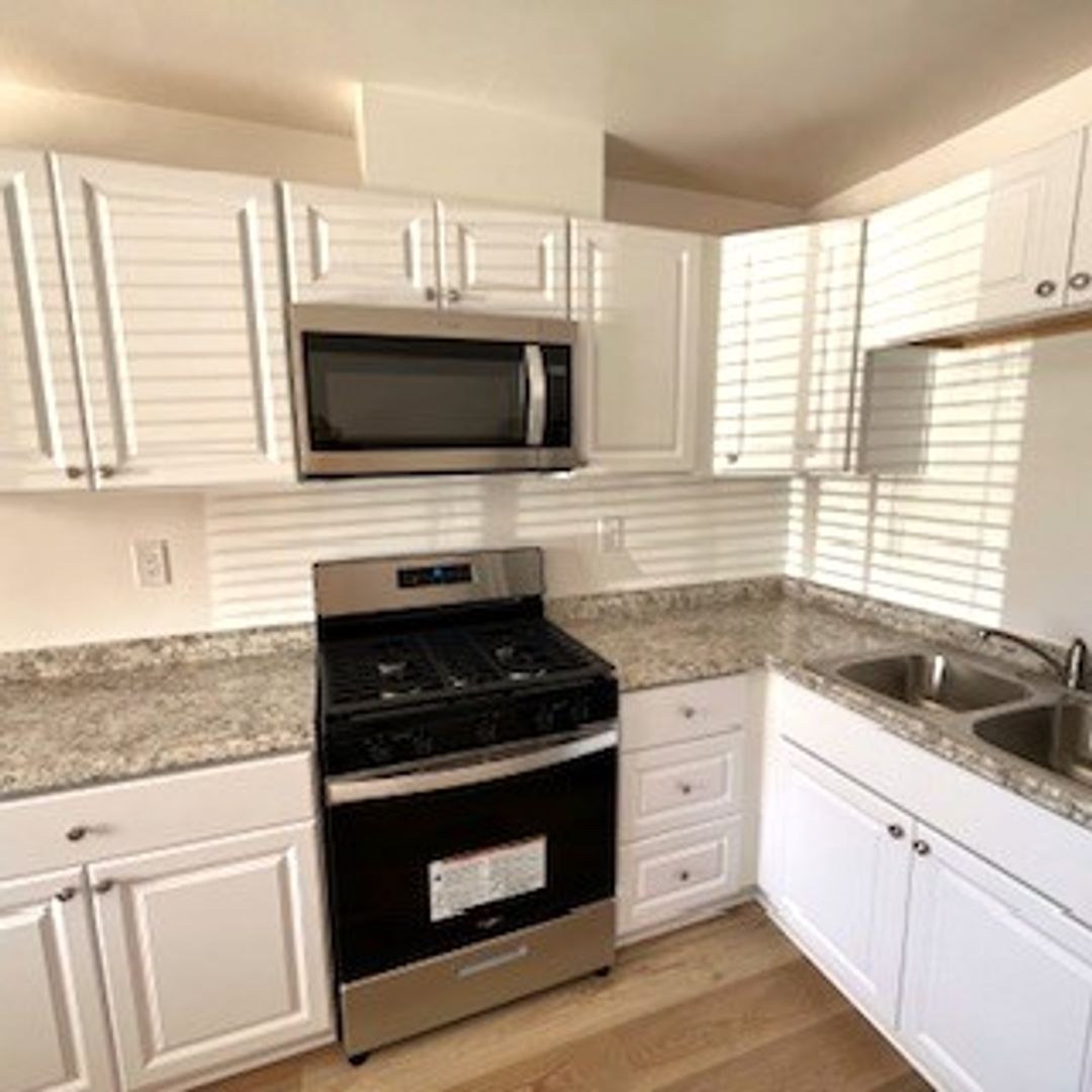 San Diego Apartment: 3704 Altadena Avenue