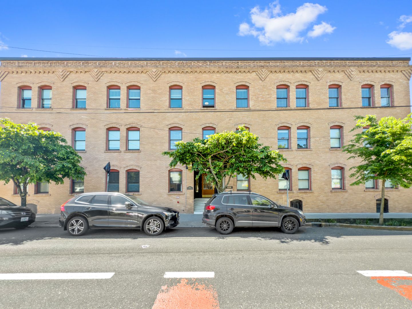 Portland Apartment: 810 NE Couch Street