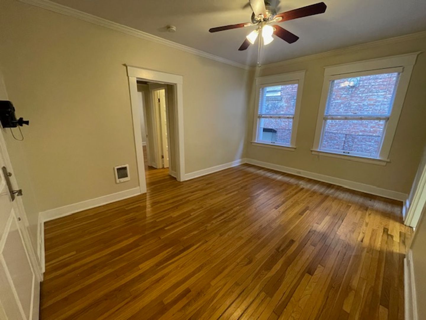 Portland Apartment: 2056 NW Glisan Street