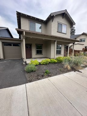 Old Mill Area Townhouse, 2 Beds, 2 Baths, Air Conditioning, Washer/Dryer, Garage & Storage – photo 1