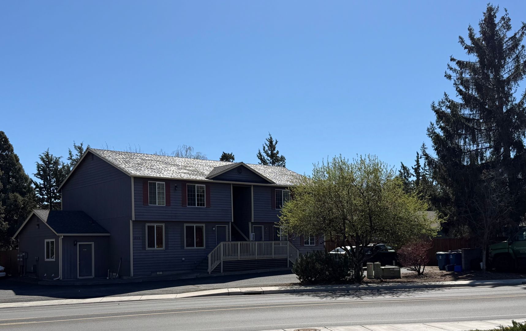 Bend Apartment: 1350 NE Purcell Blvd.