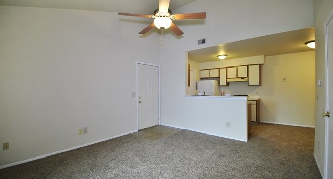 Battle Creek Apartment: 73 Willow Creek Dr