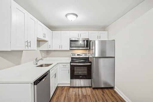 1 Bed 1 Bath B Renovated