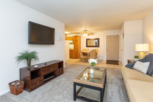 3 Bed 2 Bath – photo 1