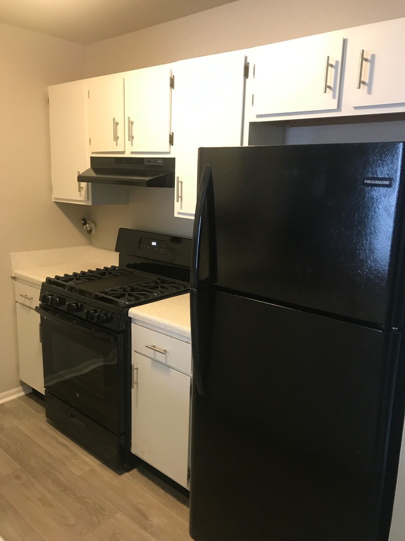 Battle Creek Apartment: 73 Willow Creek Dr