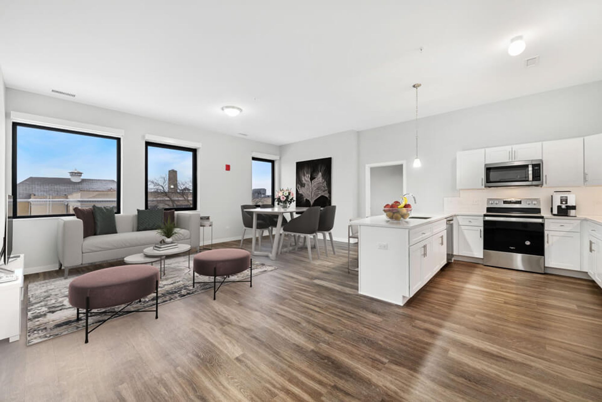 Chicago Apartment: 1900 W Lawrence Ave