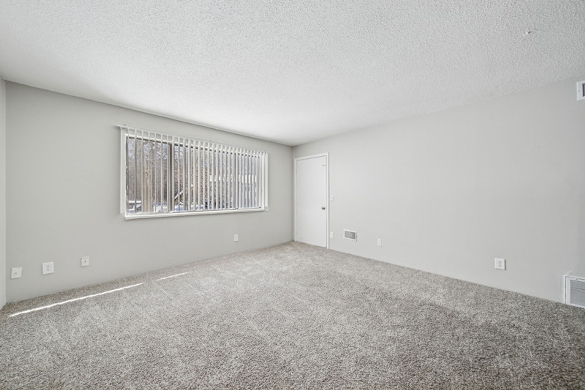 Battle Creek Apartment: 55 Stringham Rd