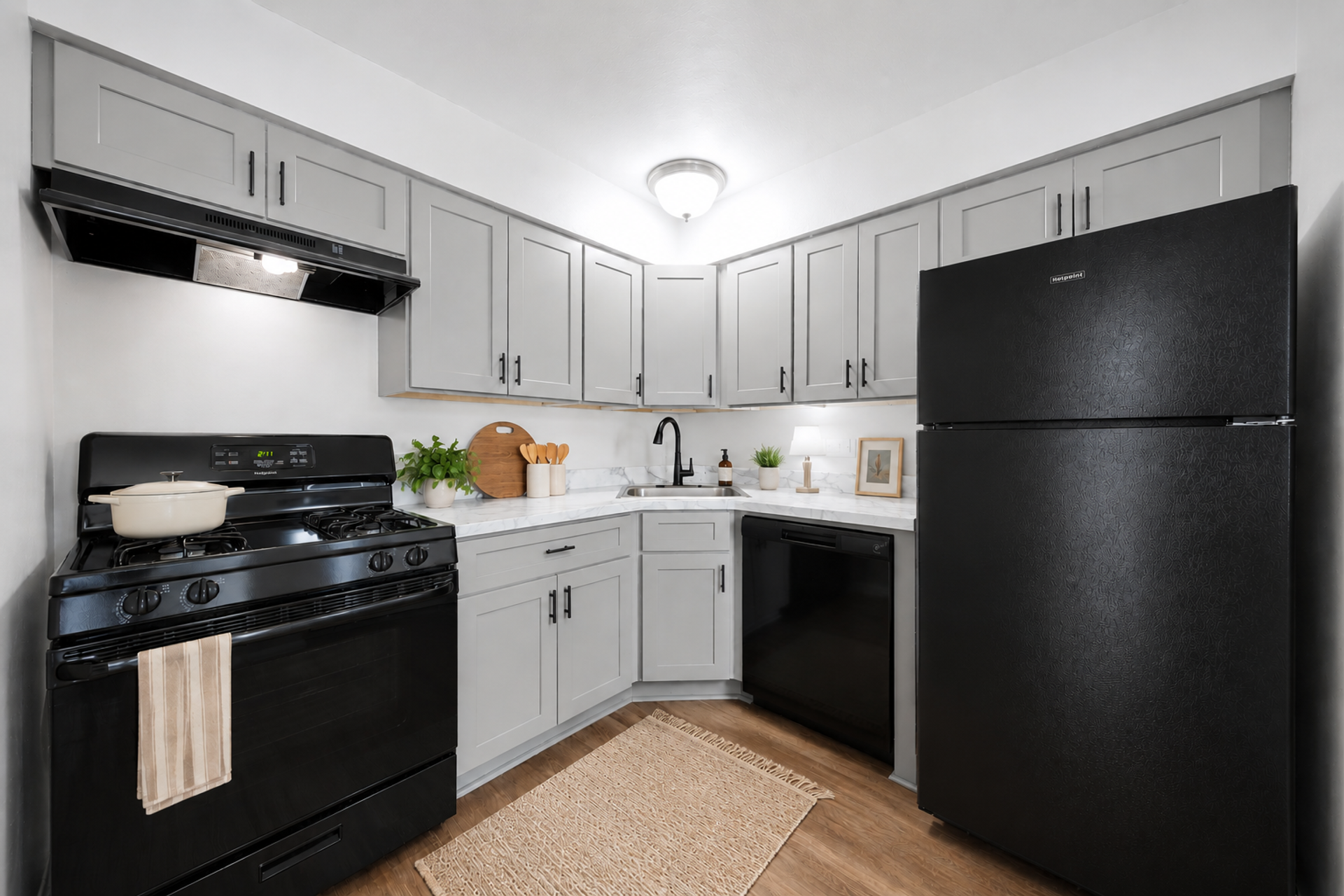 Carpentersville Apartment: 303 L W Besinger Dr