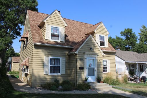 All utilities included in this 1-Bedroom, 1-Bath Garden-Level Apartment – photo 1
