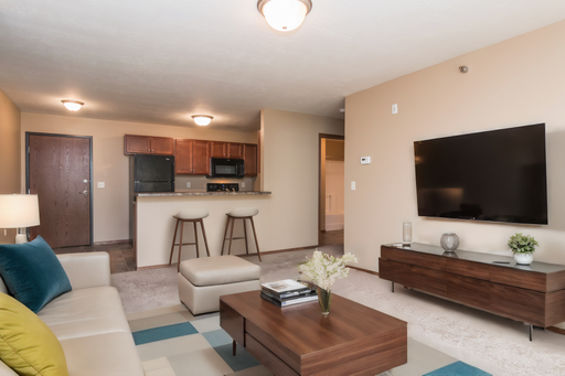 Willow Creek Apartments – photo 1