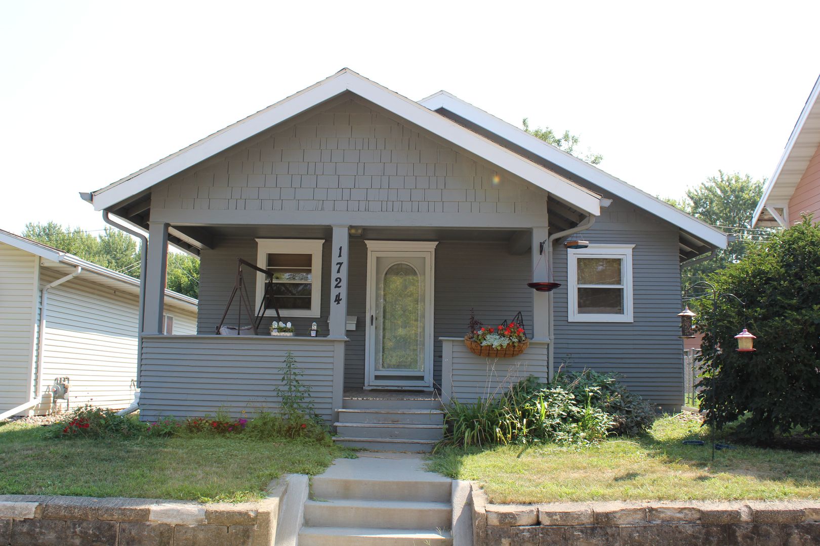 Sunny Home Awaits You