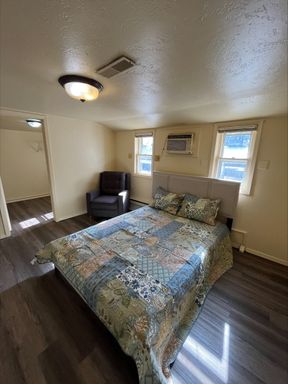 Fully Furnished – photo 1