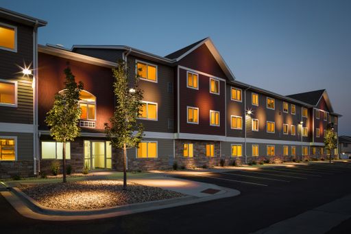 Willow Creek Apartments – photo 1