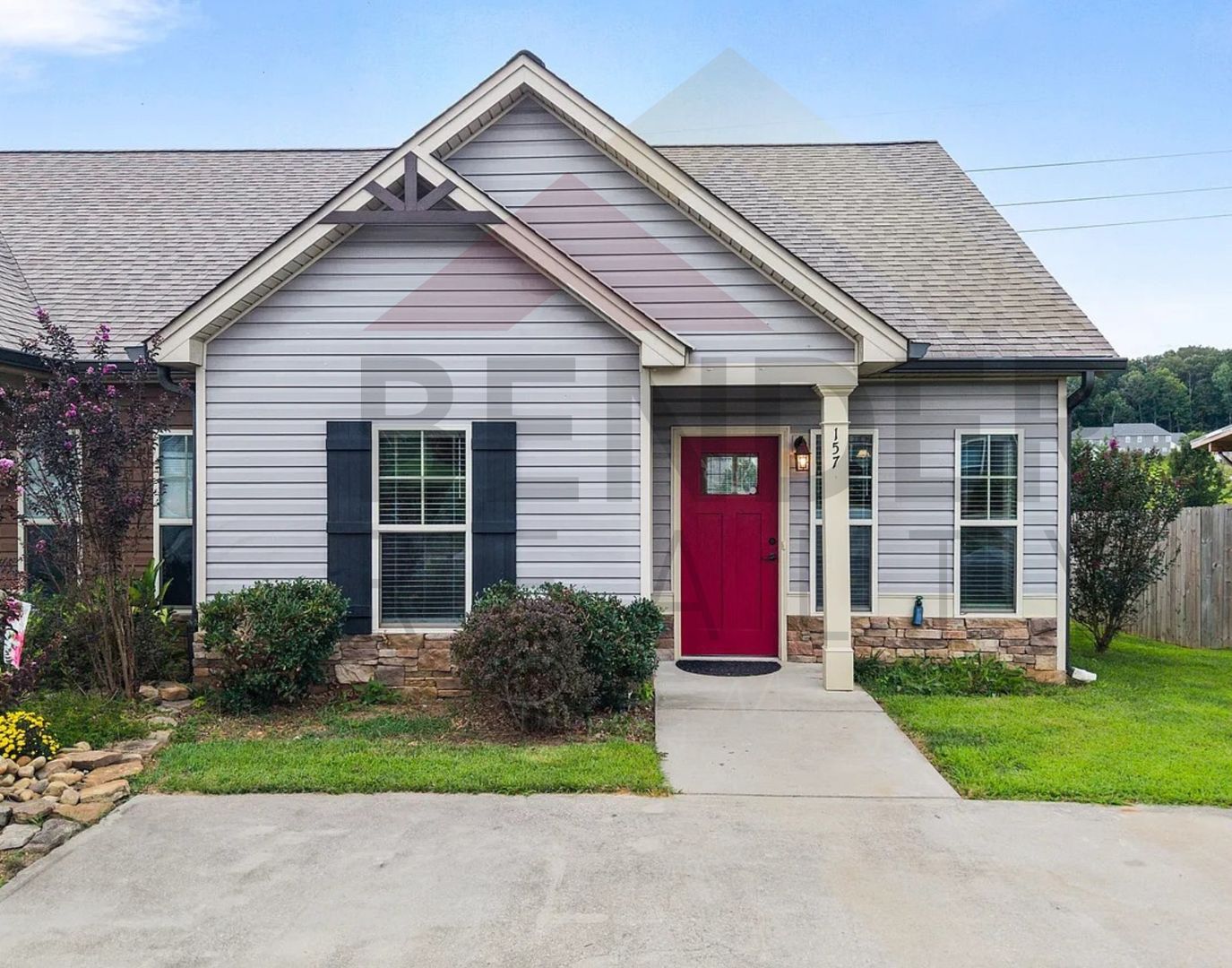 Cleveland House: 157 Belle Chase Way NE
