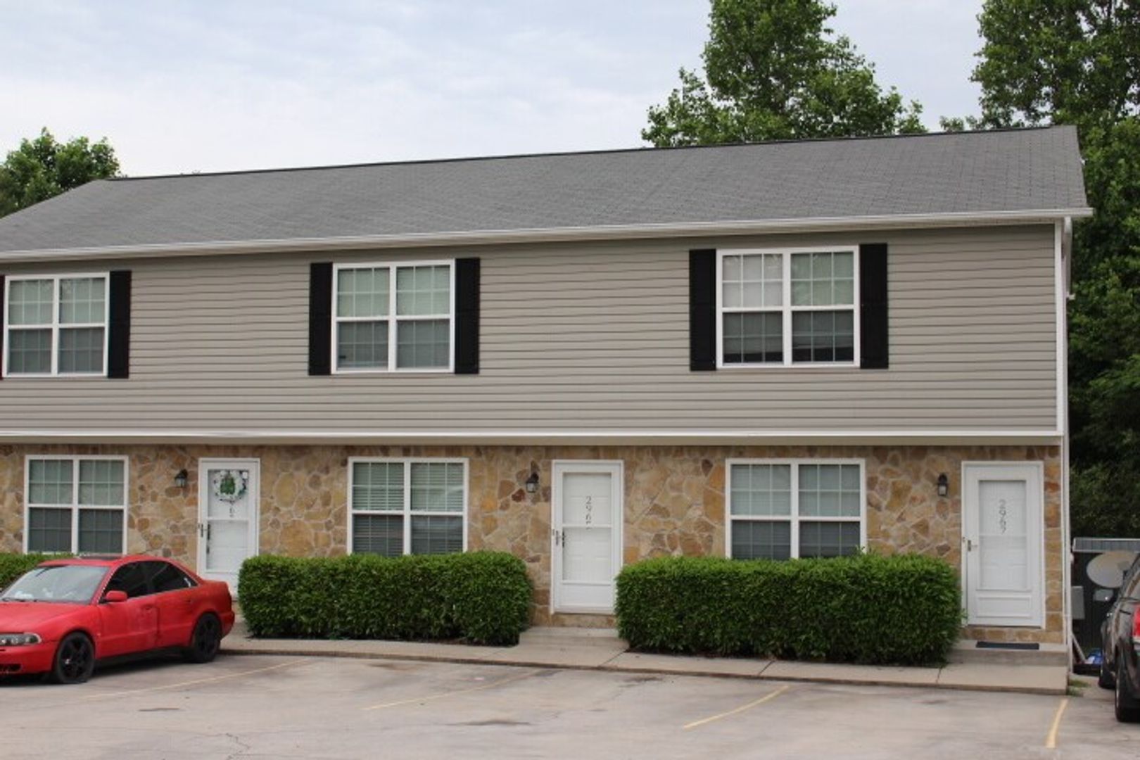 Cleveland Apartment: 2963,2965, 2967 Landmark Court