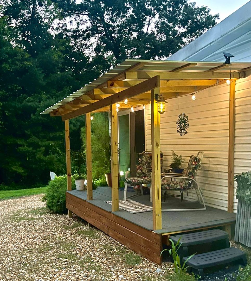 Cleveland House: 3079 S Lee Hwy