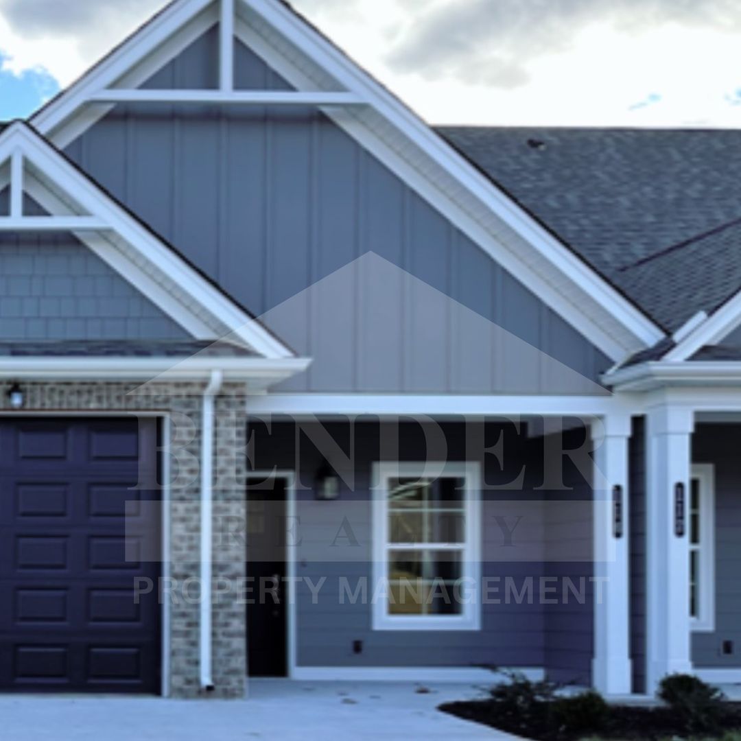 Cleveland Apartment: 116/120 Bellingham Cove Rd.