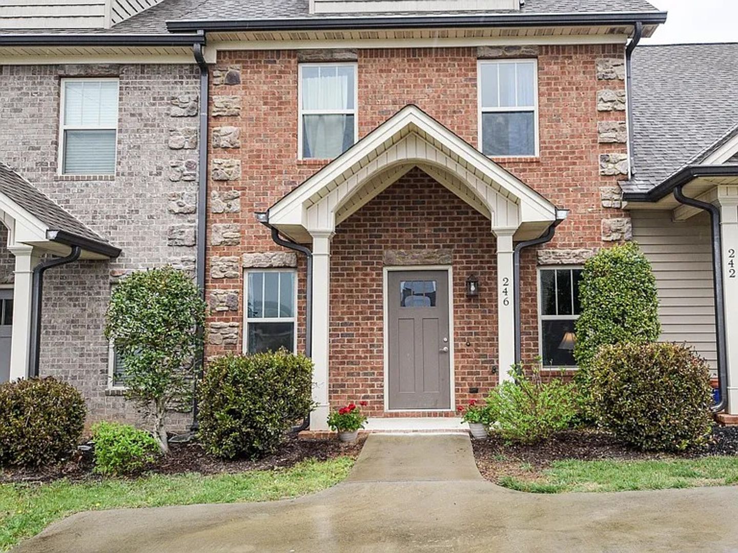 Cleveland Townhome: 246 Bellingham Dr.