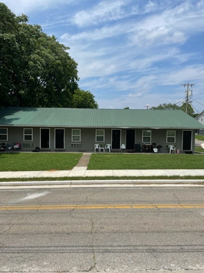 Cleveland Apartment: 563 Central Ave.