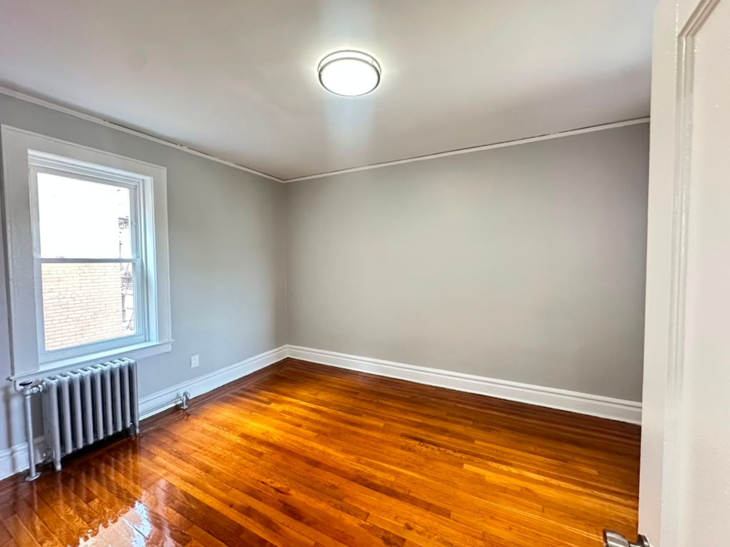 East Orange Apartment: 157 Halsted Street