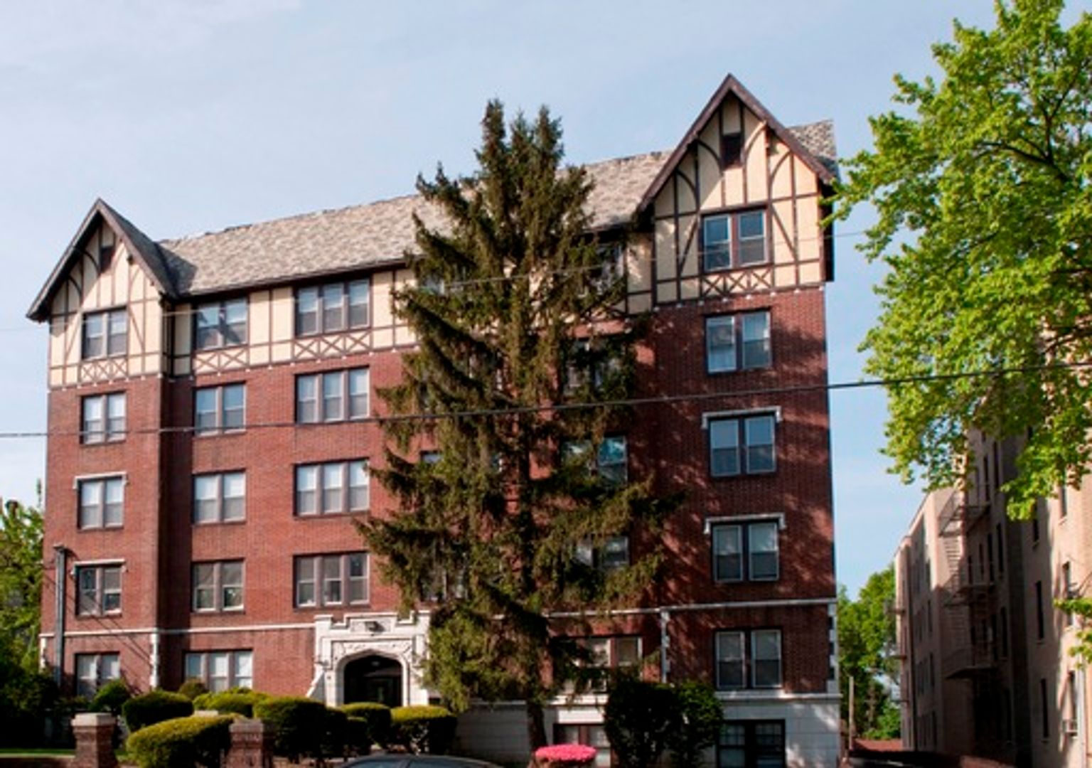 Orange Apartment: 466 Highland Avenue