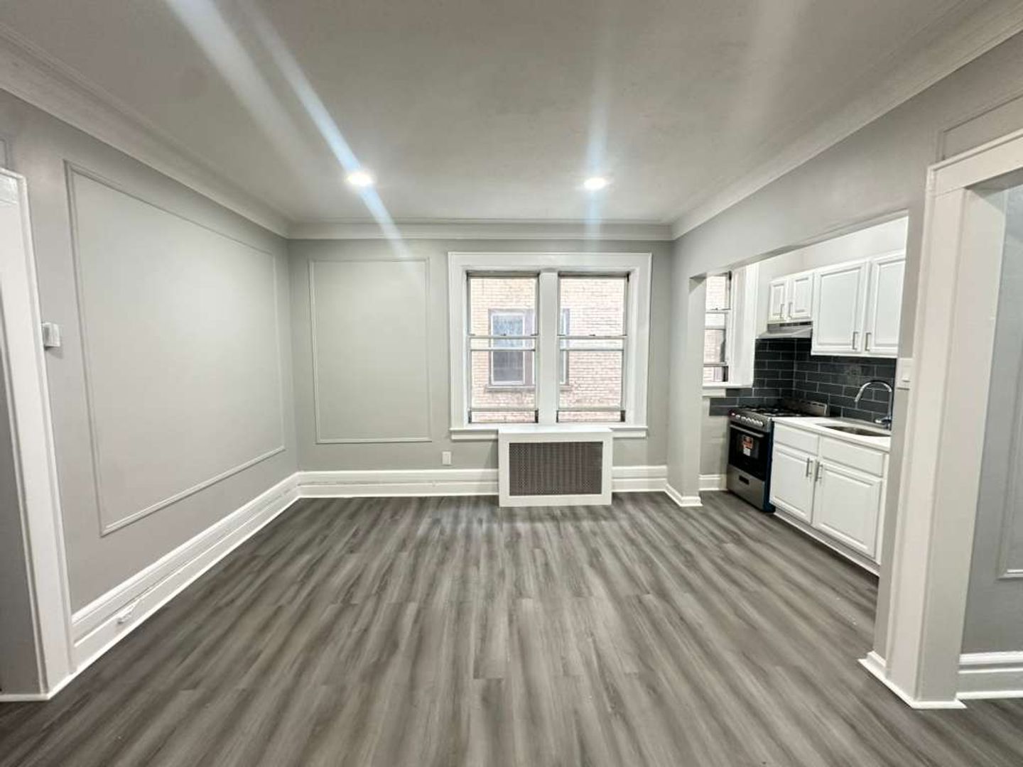 East Orange Apartment: 157 Halsted Street
