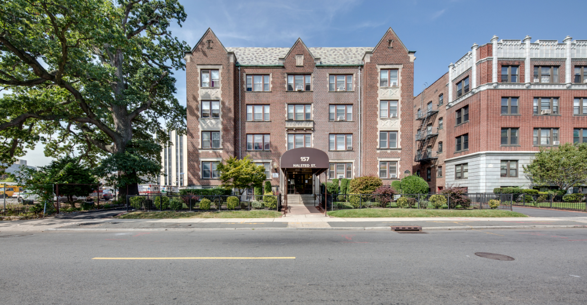 East Orange Apartment: 157 Halsted Street