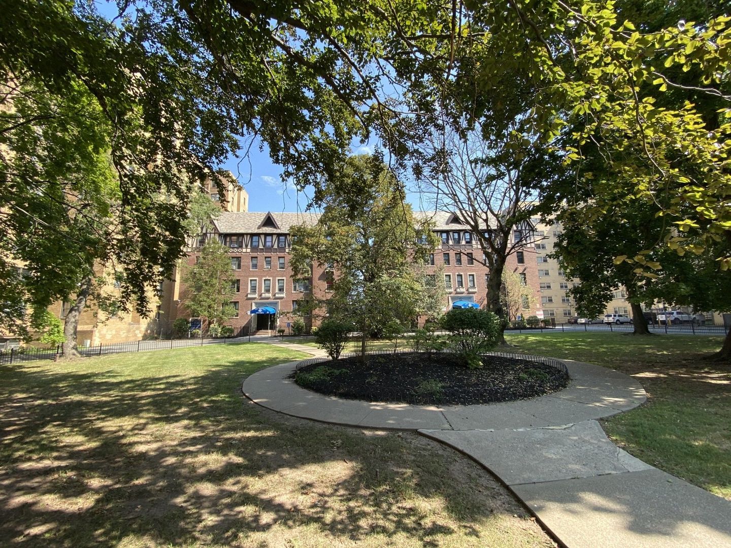 East Orange Apartment: 40 South Munn Avenue