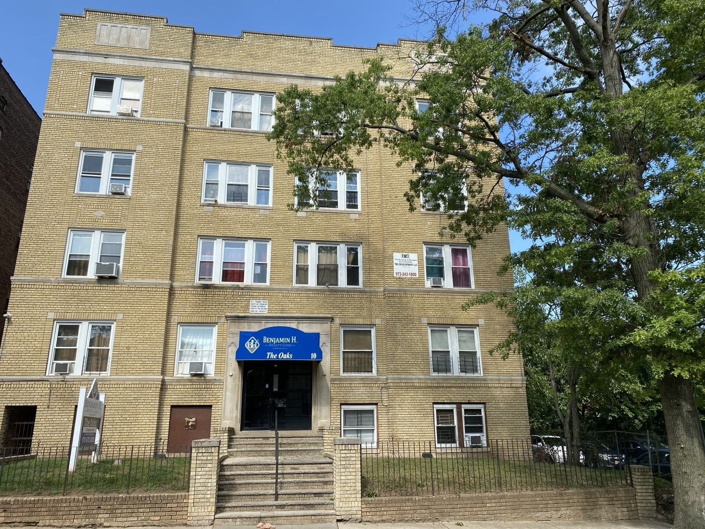 East Orange Apartment: 10 Summit Street