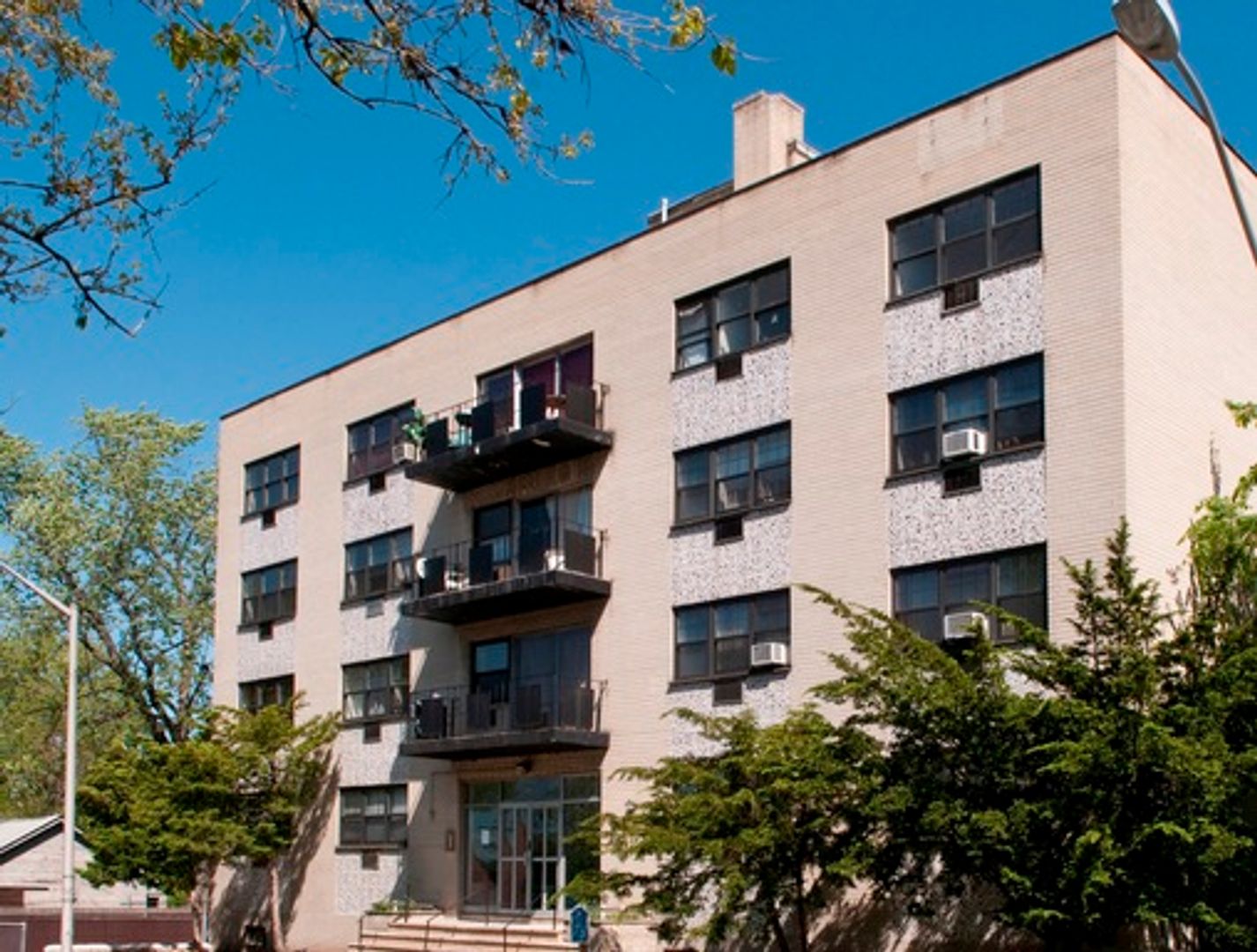 East Orange Apartment: 268 NORTH ORATON PARKWAY