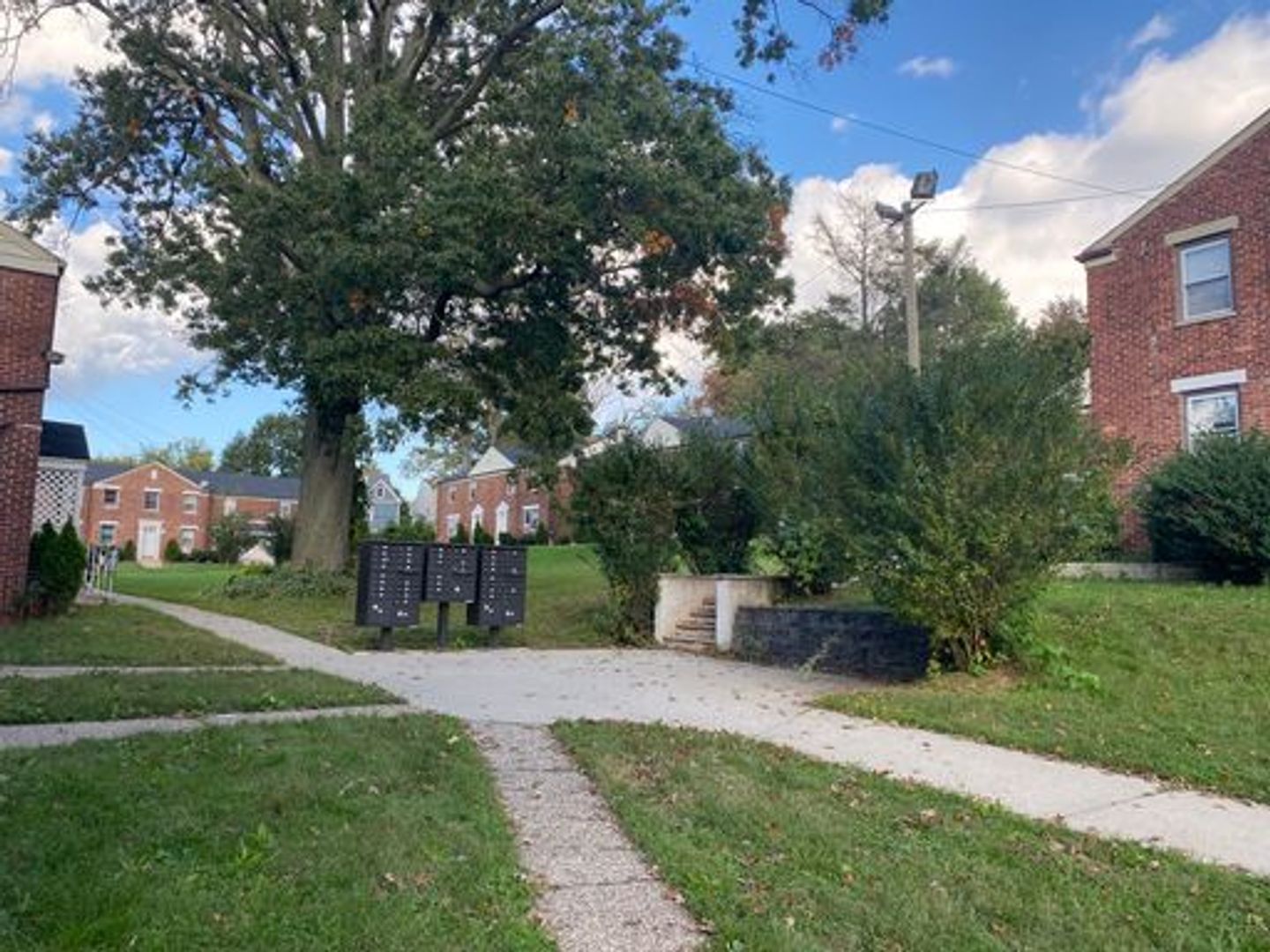 Orange Apartment: 471 Tremont Avenue