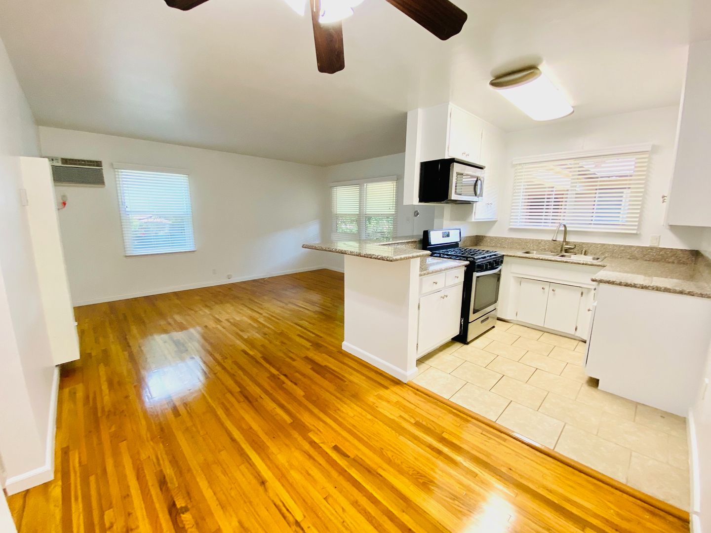 Los Angeles Apartment: 2956-3022 S. Robertson Blvd.
