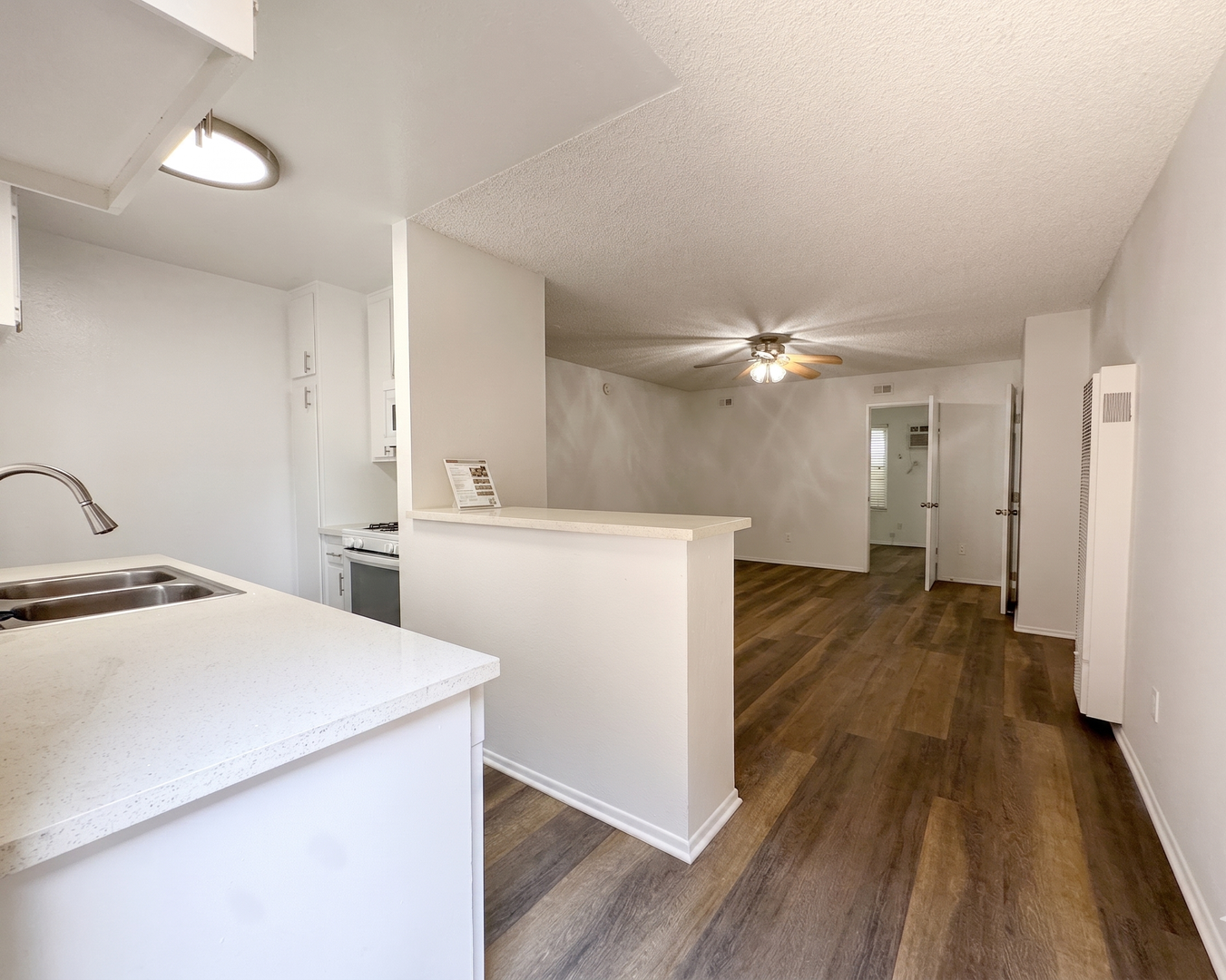 North Hollywood Apartment: 6736 Cleon Ave.