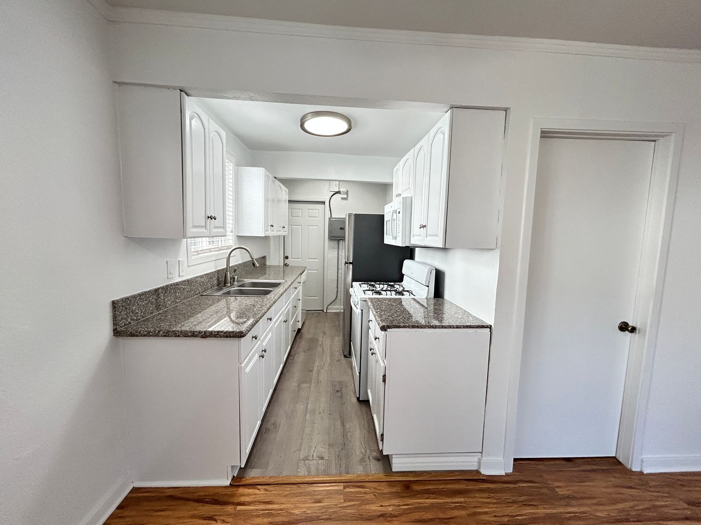 Pasadena Apartment: 1685-1697½ North Summit Ave./ 109-137 E. Penn St.