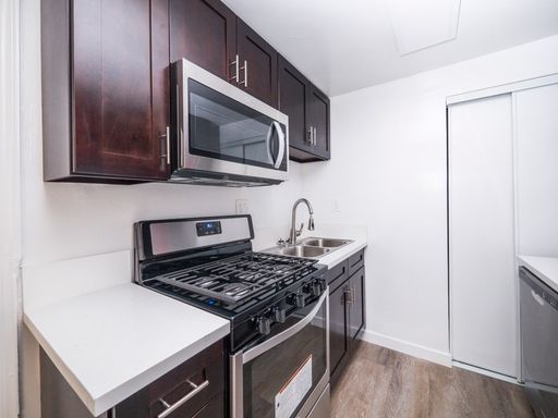 Charming Studio in Central Hollywood w/ Fountain Courtyard! – photo 1