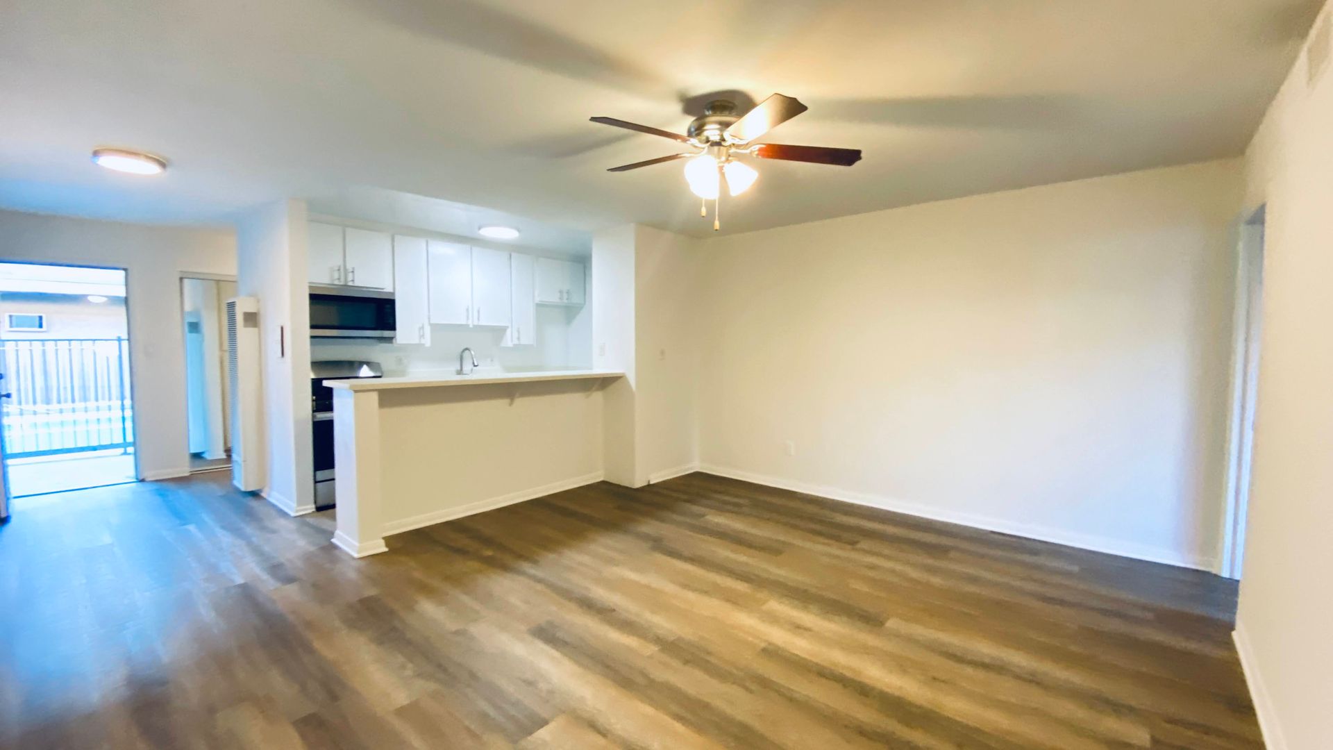 North Hollywood Apartment: 6736 Cleon Ave.