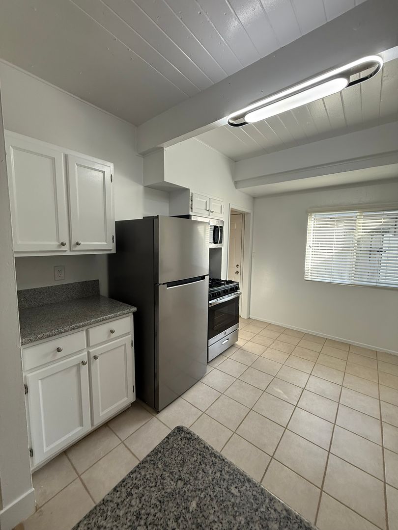 Los Angeles Apartment: 11730-11846 Culver Blvd.