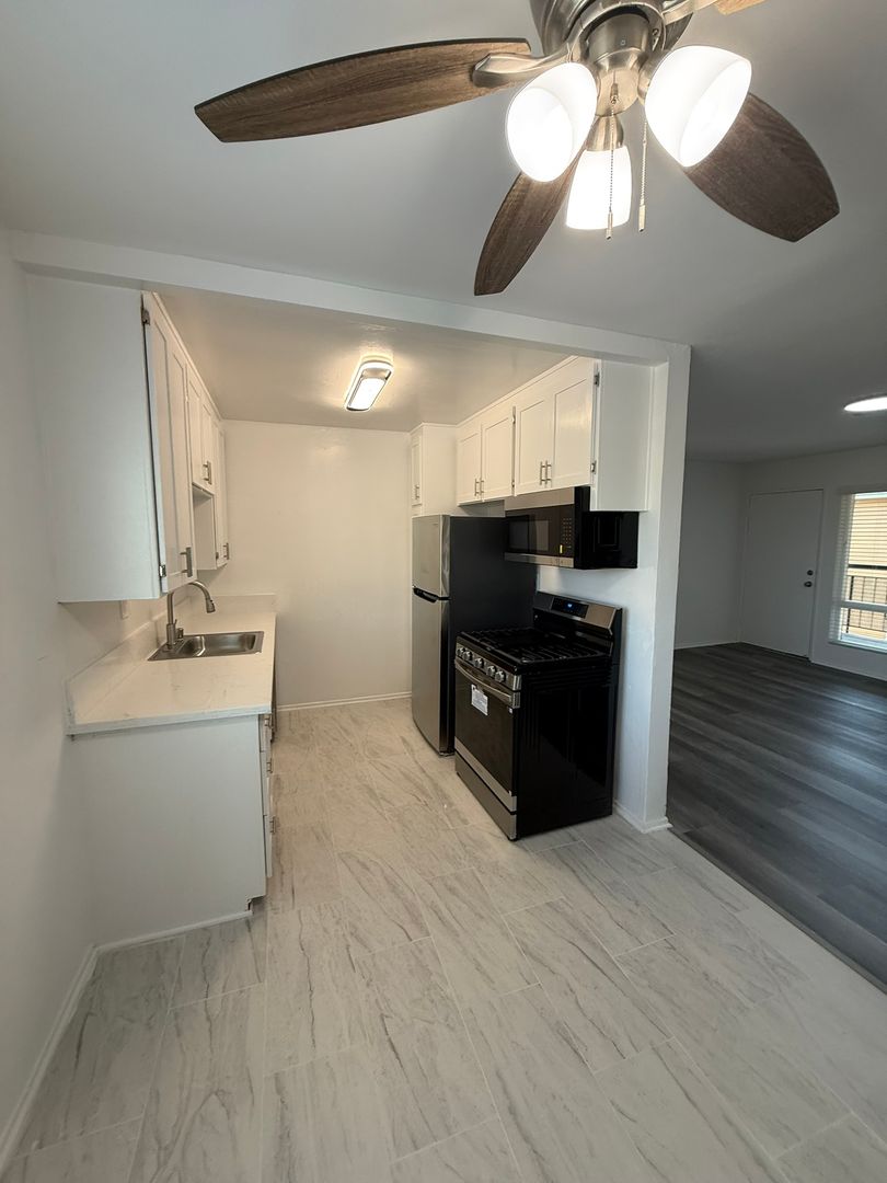 Los Angeles Apartment: 2010 Garth Ave.