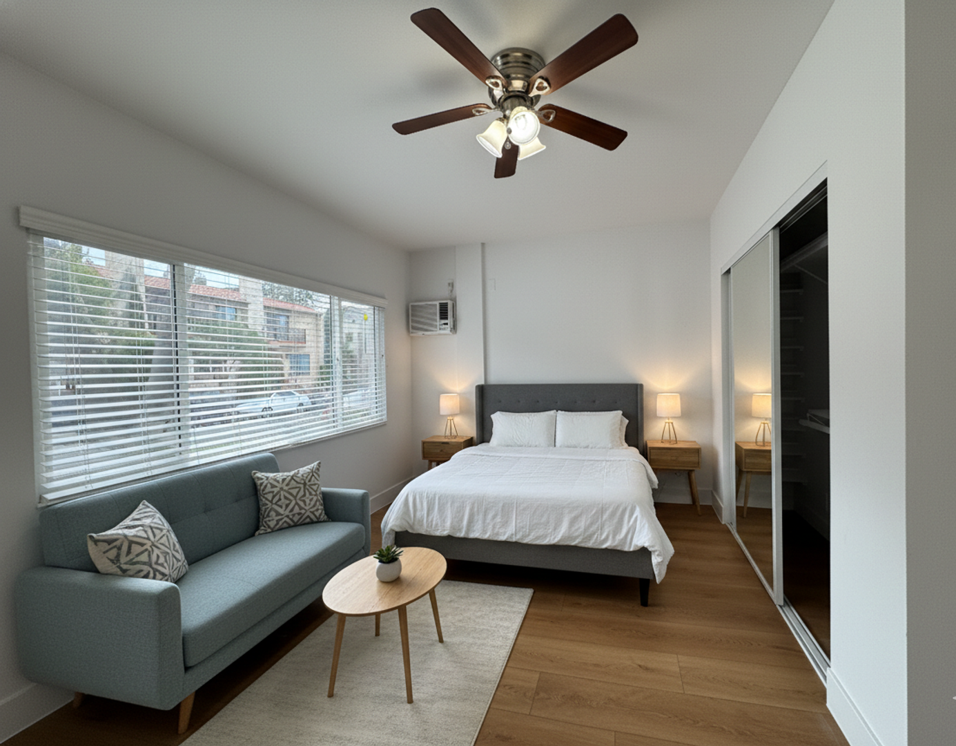 Los Angeles Apartment: 11865 Rochester Ave.