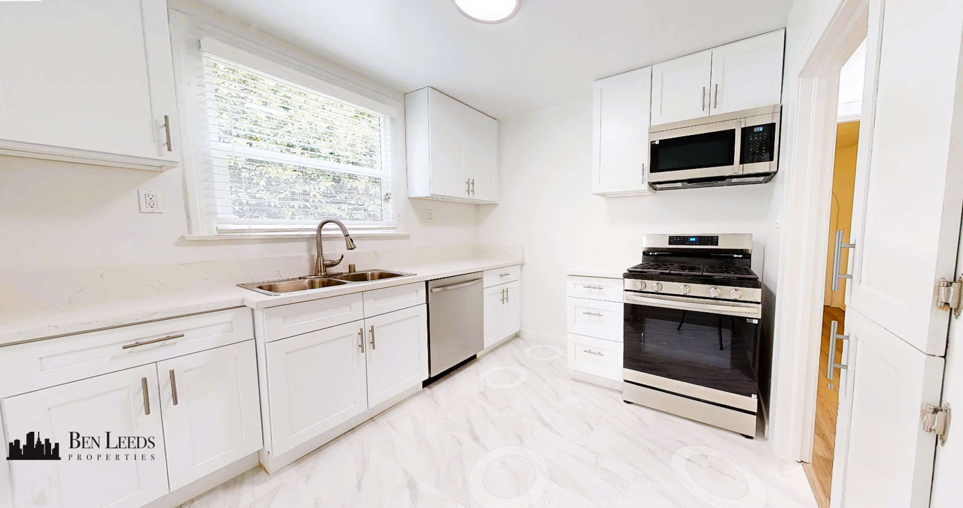 Los Angeles Apartment: 5225 Delongpre Ave.