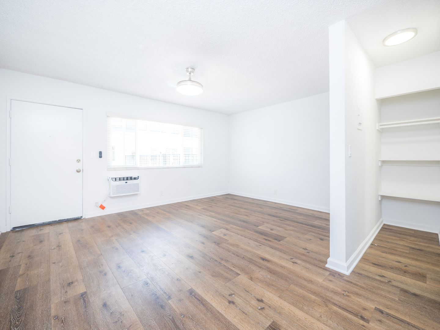 North Hollywood Apartment: 5716 Tujunga Ave.