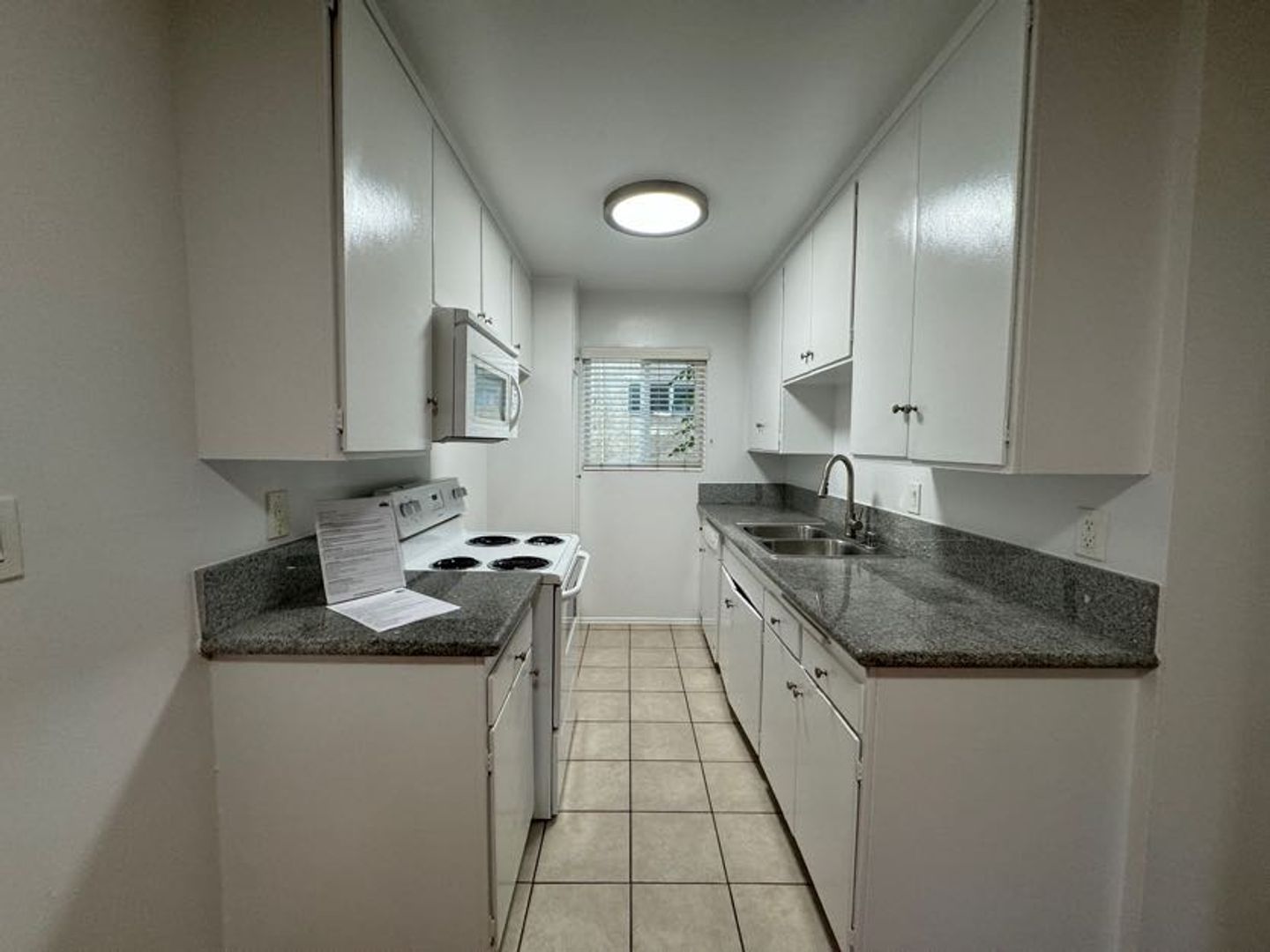 Winnetka Apartment: 20353 Saticoy St.
