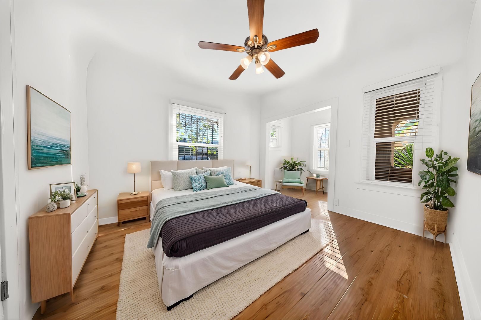 Los Angeles Apartment: 5225 Delongpre Ave.