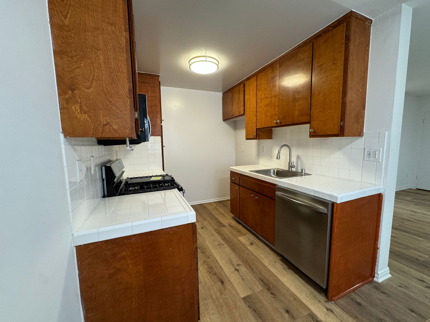 North Hollywood Apartment: 5650 Fair Ave.