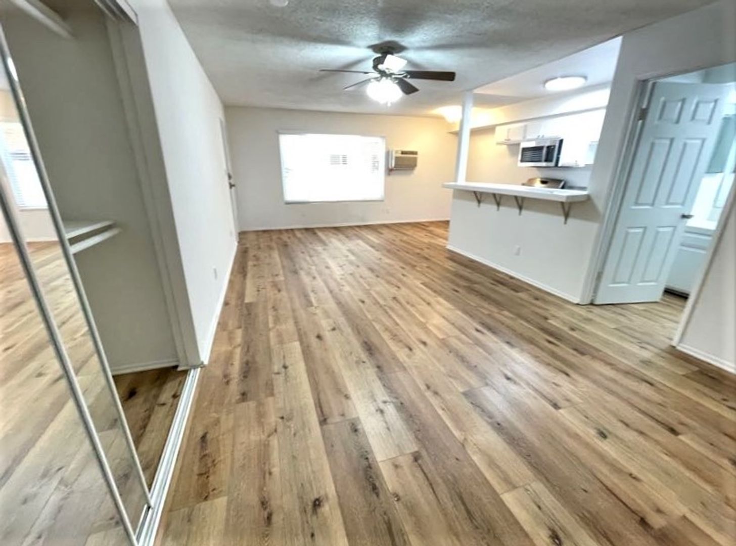 North Hollywood Apartment: 5708 Tujunga Ave.