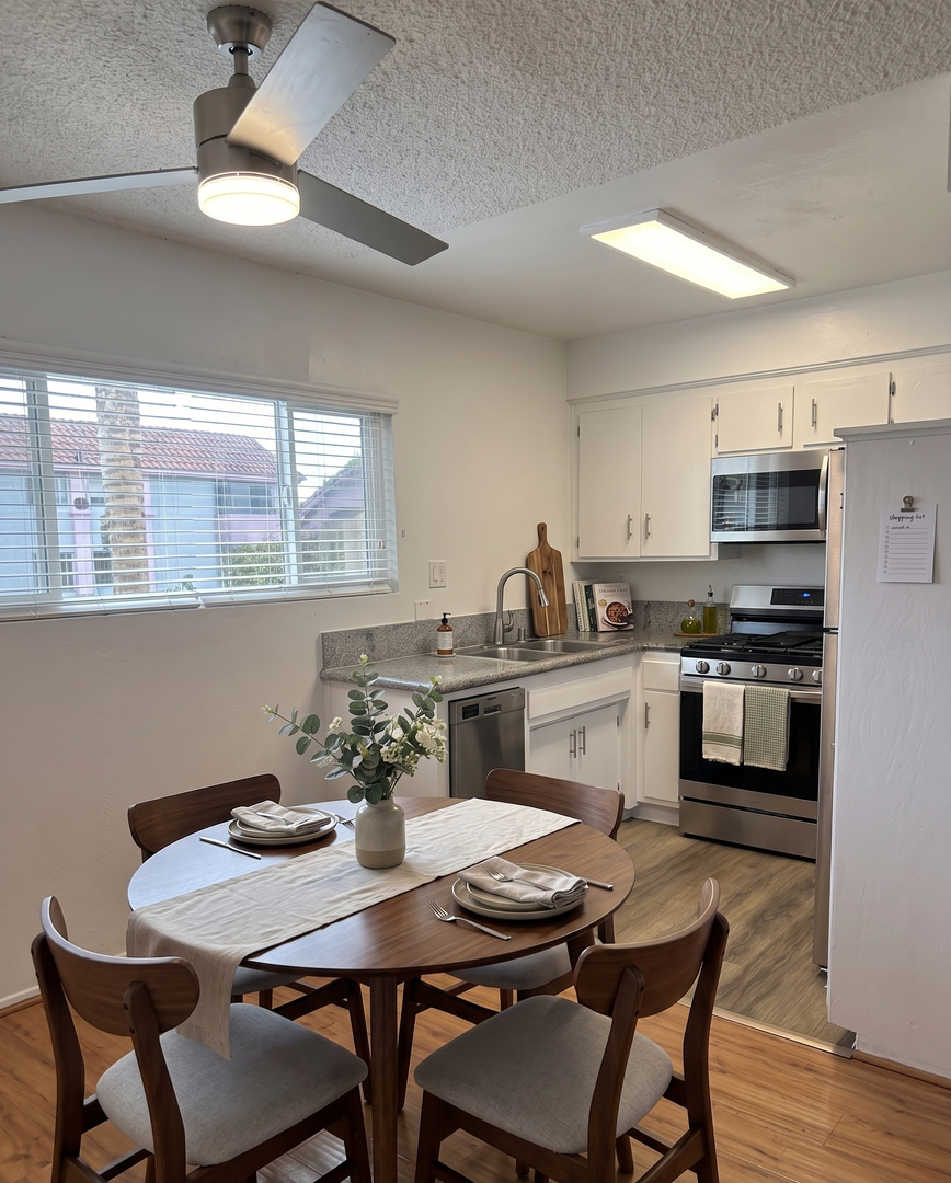 Los Angeles Apartment: 817 S. St. Andrews Pl.